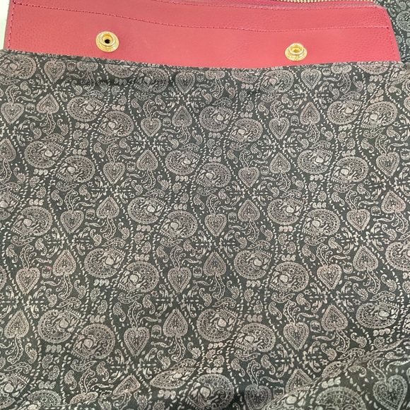 Burgundy Leather Bucket Bag with Adjustable Straps & Removable Lining EUC - Picture 7 of 11